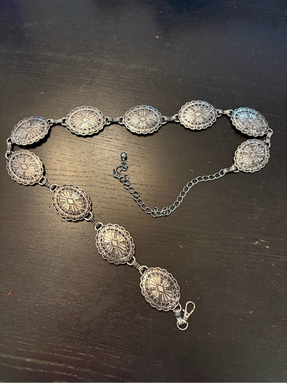 Vintage Silver Oval Concho Chain Belt